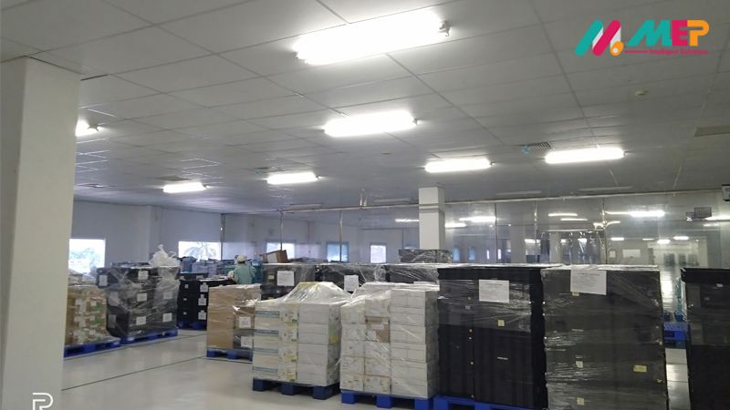Thay đèn LED nhà máy nhà xưởng Panasonic